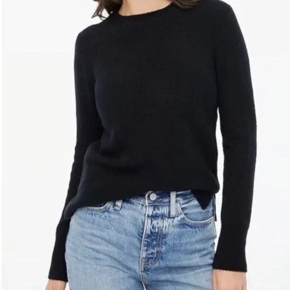 J.Crew Crewneck Sweater Women’s Small Black Wool Extra Soft Yarn Long Sleeve